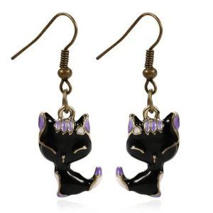 Trendy kitty earrings